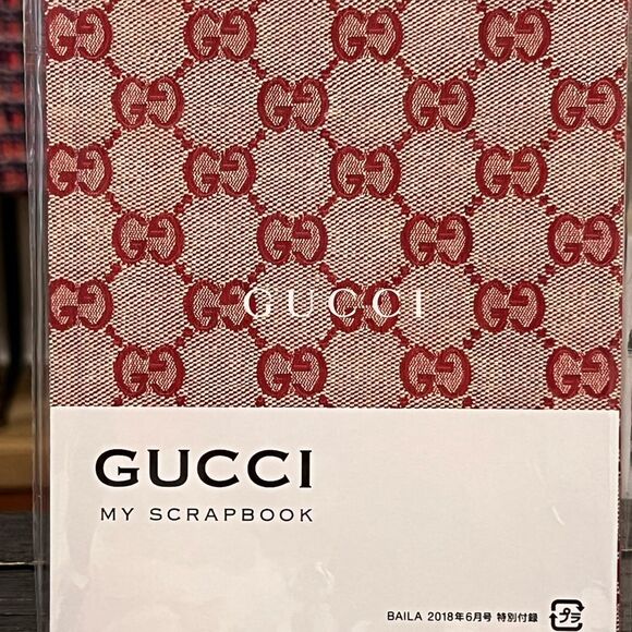 Gucci Red notebook GWP Accessory - Picture 1 of 2